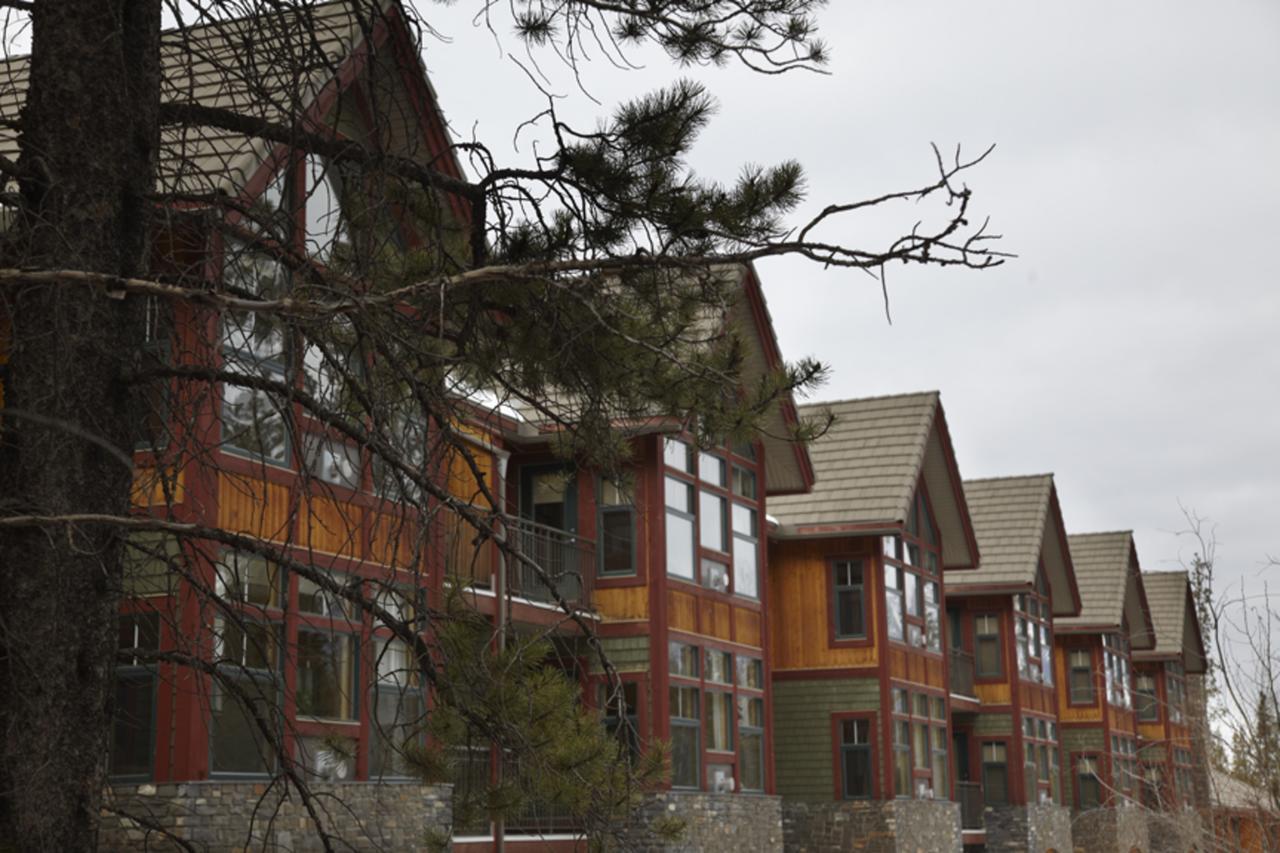 Platinum Suites Resort - Vacation Rentals Canmore Exterior foto